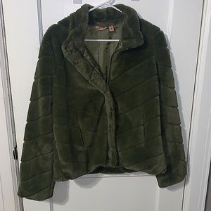 Olive Green Willow Root. Worn once. In great condition.